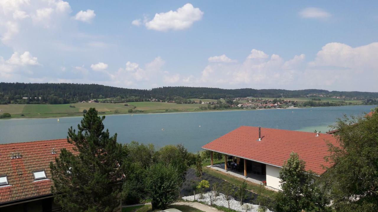 Le Charme Des 2 Lacs Malbuisson Exteriör bild