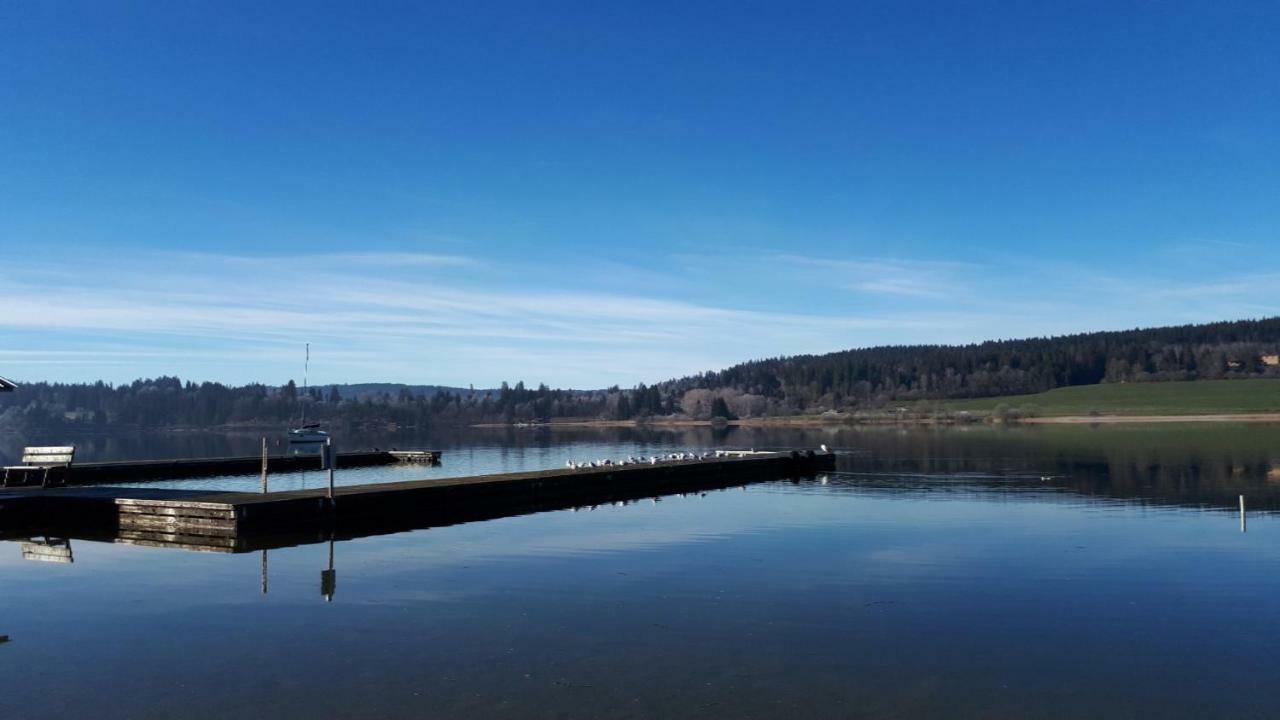 Le Charme Des 2 Lacs Malbuisson Exteriör bild